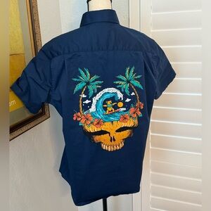 Section 119 x Grateful Dead shortsleeve men’s button down shirt.